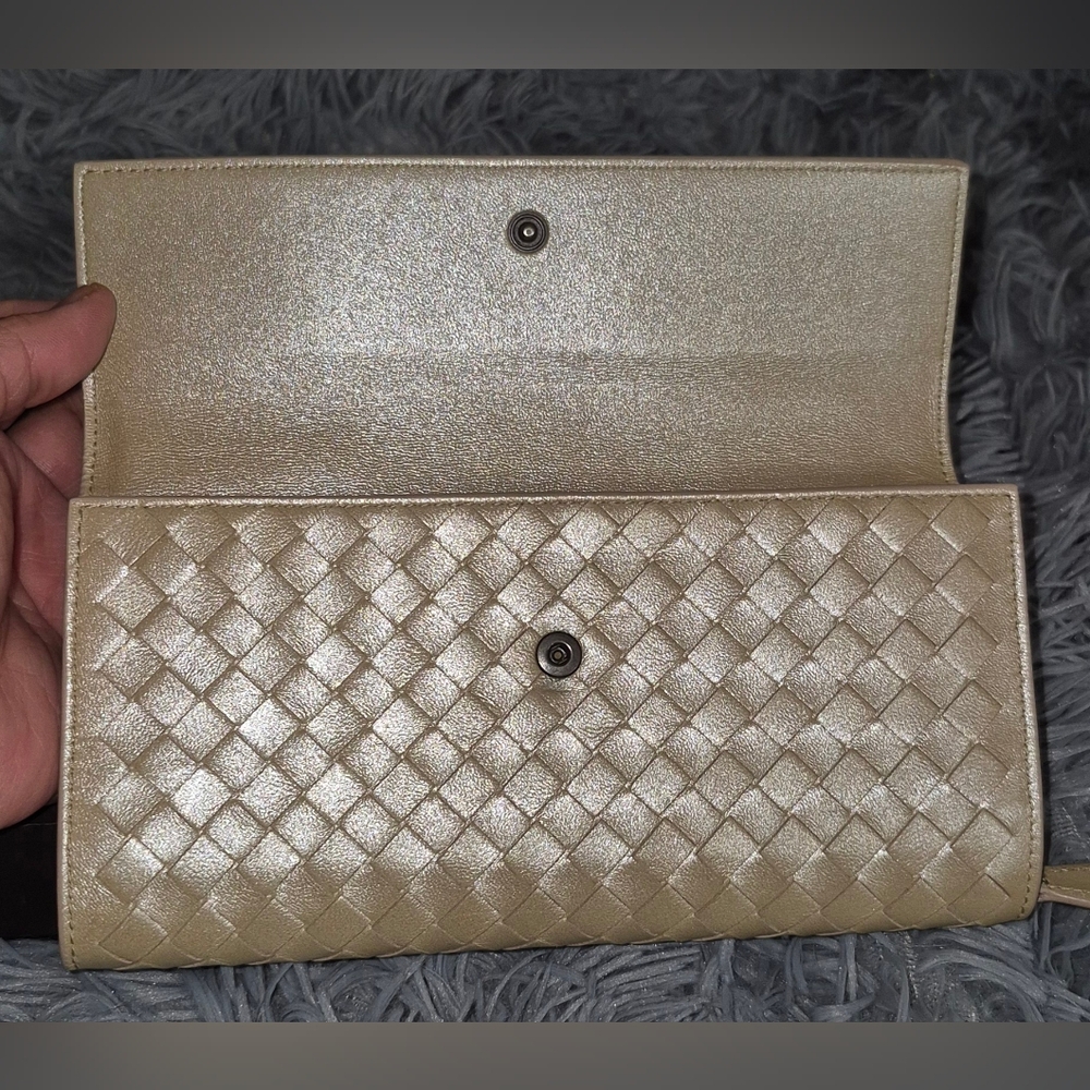 Bottega Veneta Cream shiny golden color long wallet - Picture 12 of 15